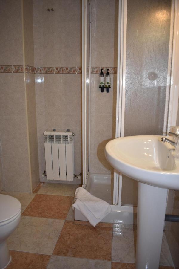 Hotel El Ancla Вилянуева де ла Каняда Екстериор снимка