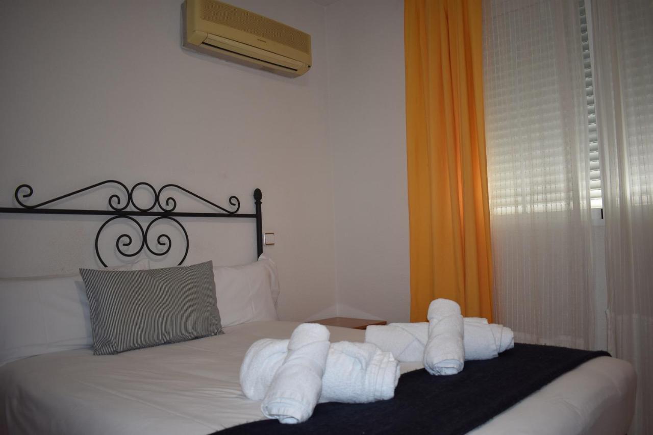 Hotel El Ancla Вилянуева де ла Каняда Стая снимка