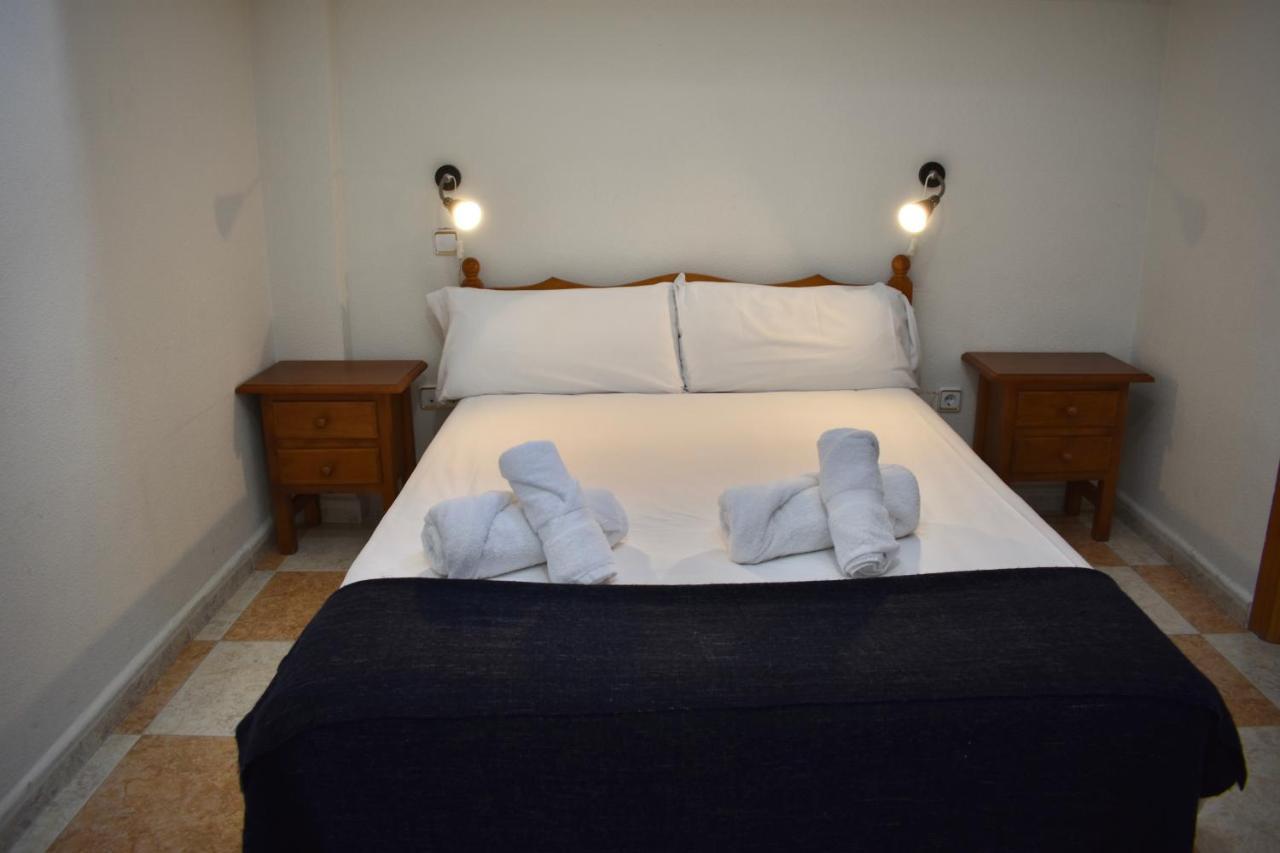 Hotel El Ancla Вилянуева де ла Каняда Екстериор снимка