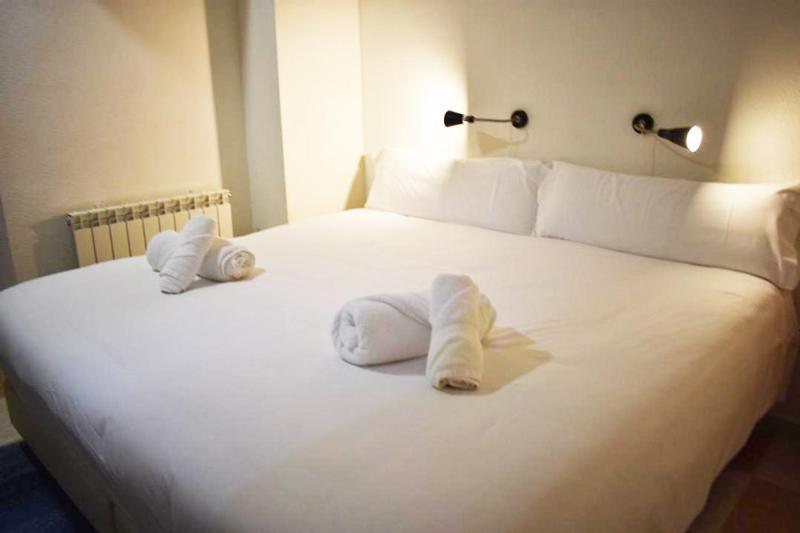 Hotel El Ancla Вилянуева де ла Каняда Екстериор снимка