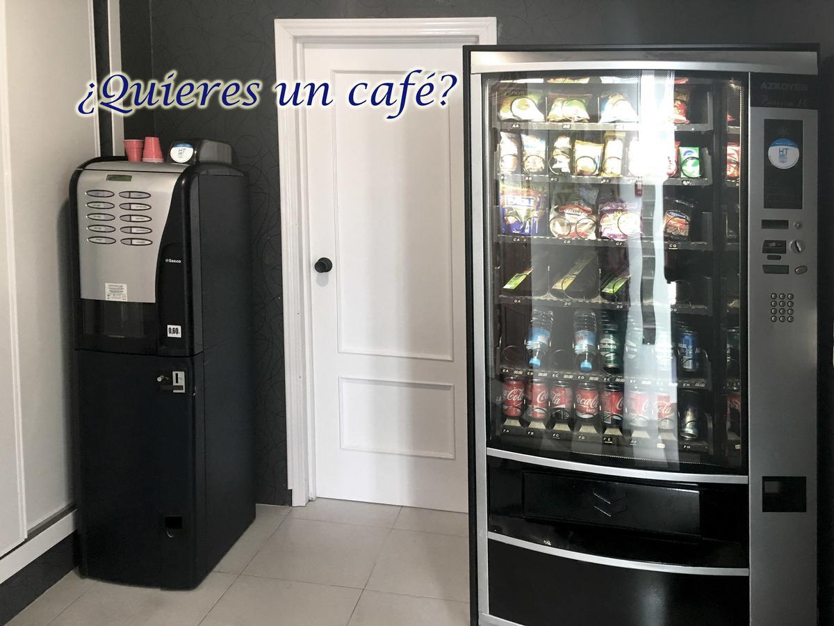 Hotel El Ancla Вилянуева де ла Каняда Екстериор снимка