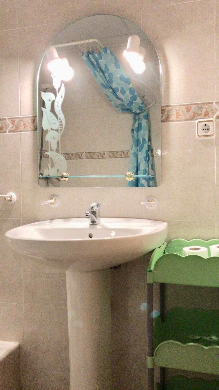 Hotel El Ancla Вилянуева де ла Каняда Екстериор снимка